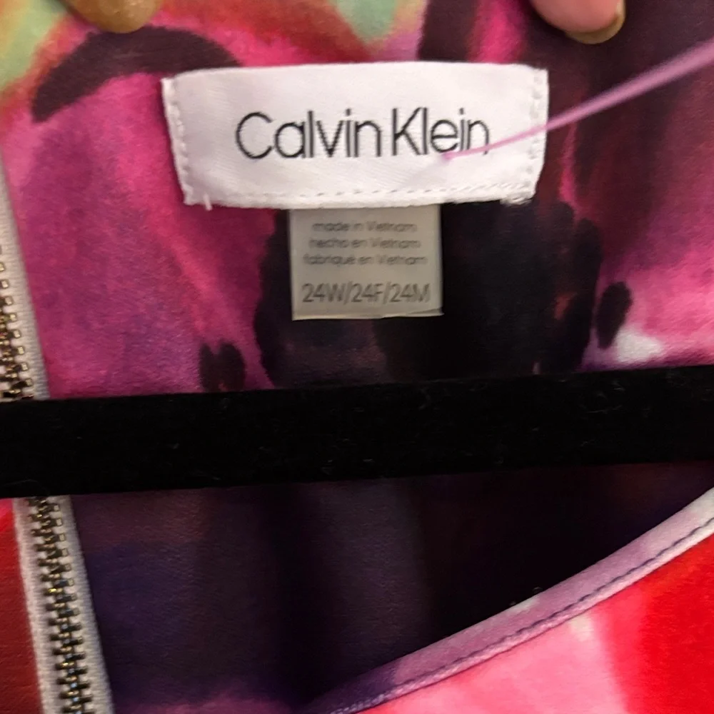 Calvin Klein Vibrant Floral Long Sleeve Dress - Picture 2 of 3